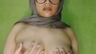 Stw Hijab Namanya Tante Sarah Sange Part 3