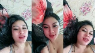 BebyFe Mainin Dildo Suka di Doggy Mango