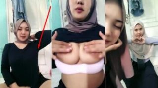 Bunda MILF Hijab Show Toket Memek Bareng Tetangga