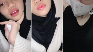 Hijab Mulus Colmek di Kamar Mandi