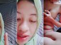 Lala Hijab Eksib Depan Teras