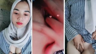 Utiii Hijab Mulus Colmek Meki Gundul